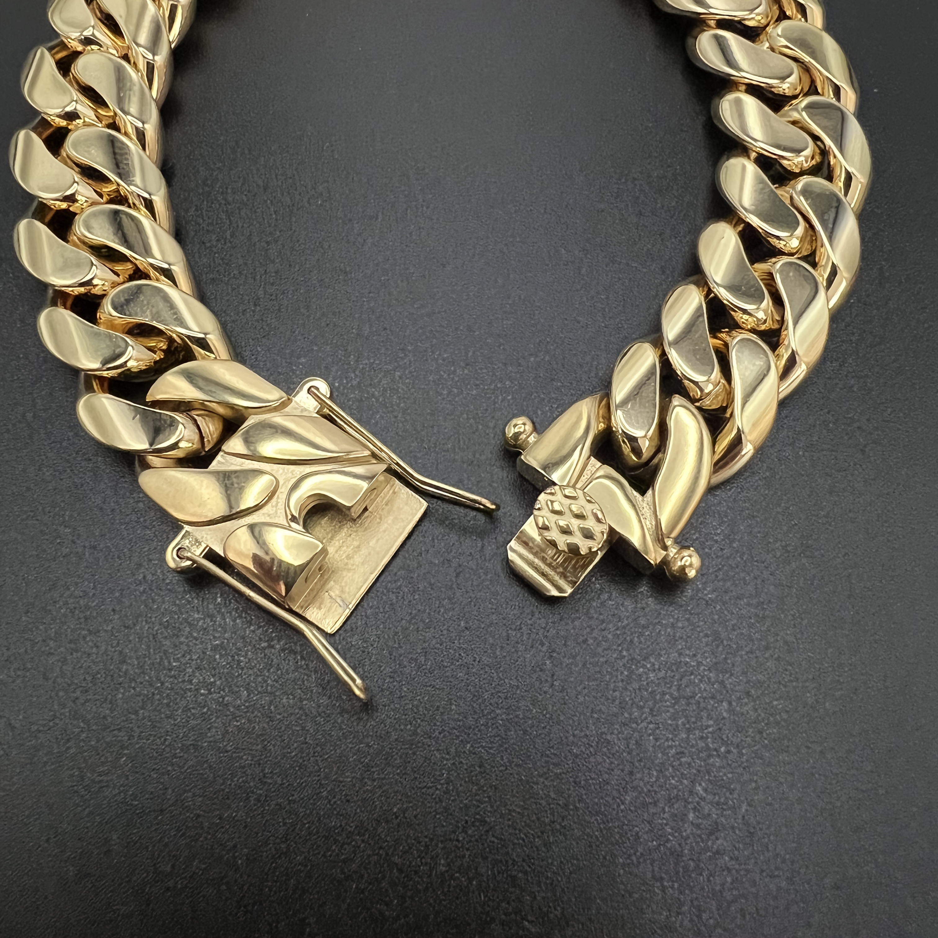 Teen's 18K Gold Plated Durable Cuban Bracelet — Stylish Buckle